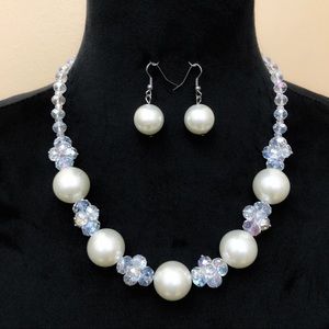 Pearl Necklace & Earrings Set